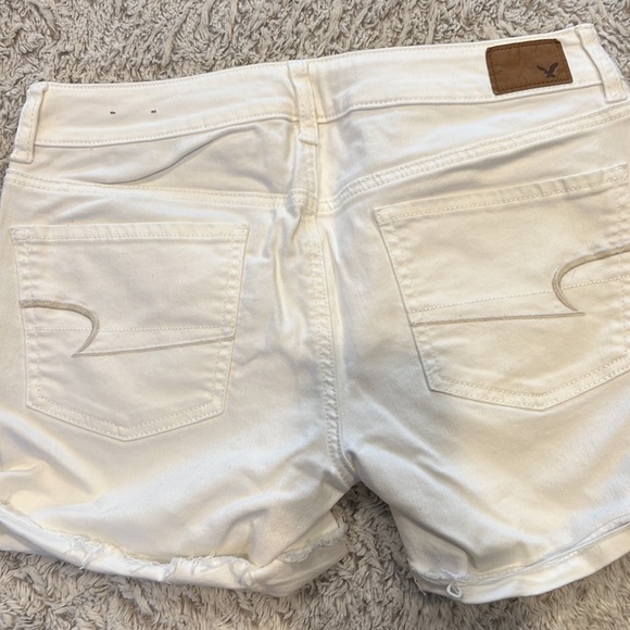 American eagle white jean short size 8 - Picture 4 of 4